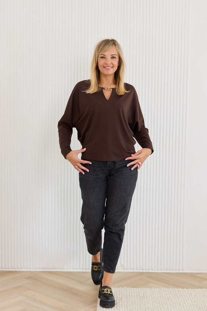 Czekoladowa Bluzka z ozdobnym łańcuszkiem